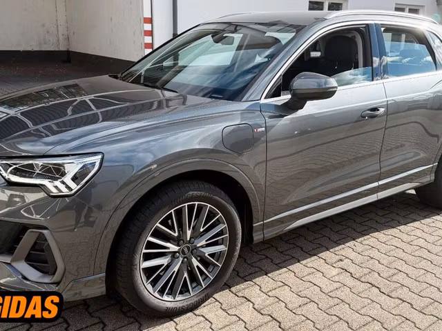 Audi Q3 45 TFSI 1.4 TFSI 180 quattro