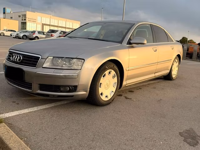 Audi A8 V6 3.0 TDI 233 quattro