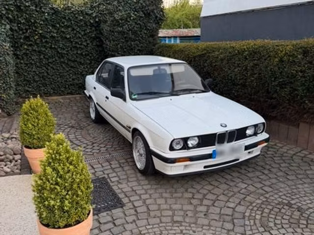 BMW Série 3 318i 1.8