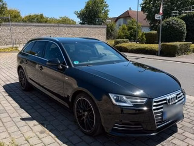 Audi A4 2.0 TFSI 252 S line quattro