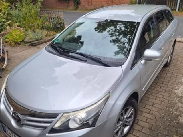 Toyota Avensis 2.0 124 Confort