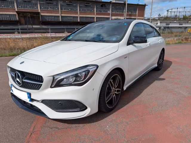 Mercedes-Benz CLA 220 2.1 177 4Matic