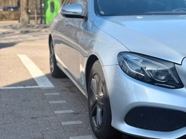 Mercedes-Benz Classe E E 200 2.0 184