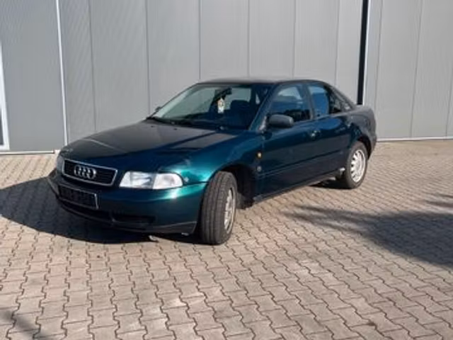 Audi A4 1.6 101