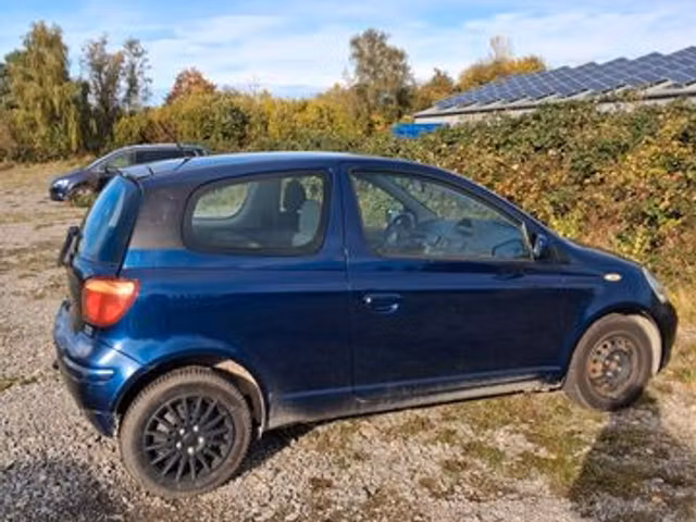 Toyota Yaris 1.3 VVT-i 87