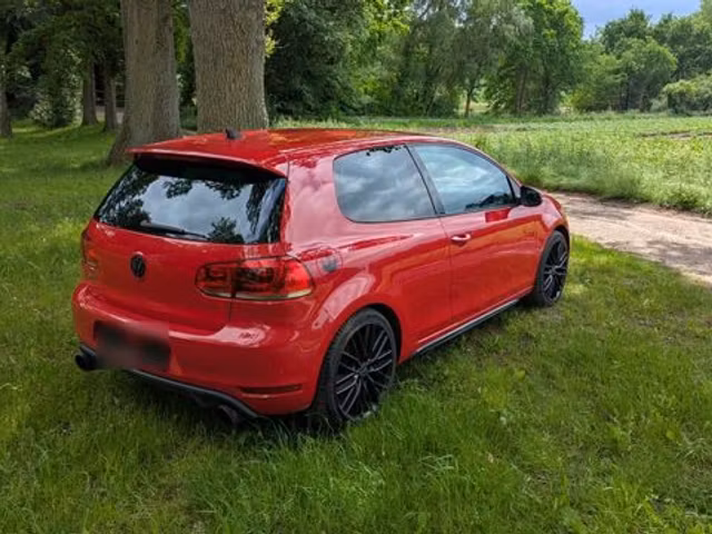 Volkswagen Golf GTI 2.0