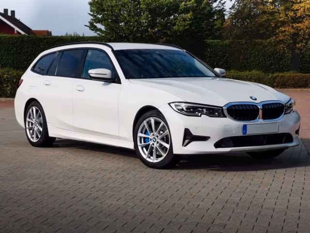BMW Série 3 330i 2.0 258