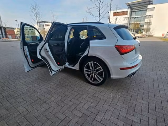 Audi Q5 SQ5 V6 3.0 BiTDI 313 quattro