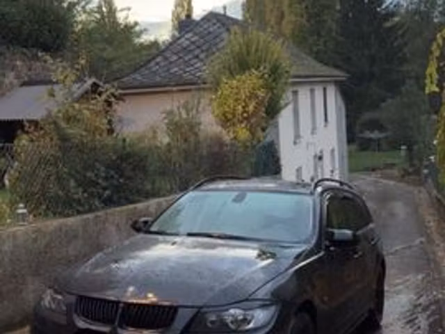 BMW Série 3 320d 2.0 130