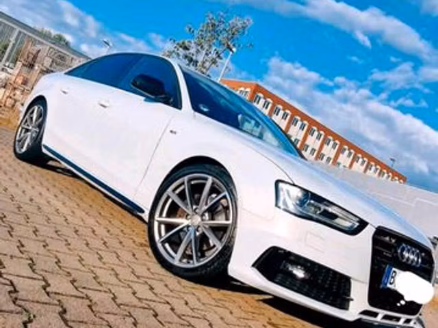 Audi A4 2.0 TDI 190 S line quattro