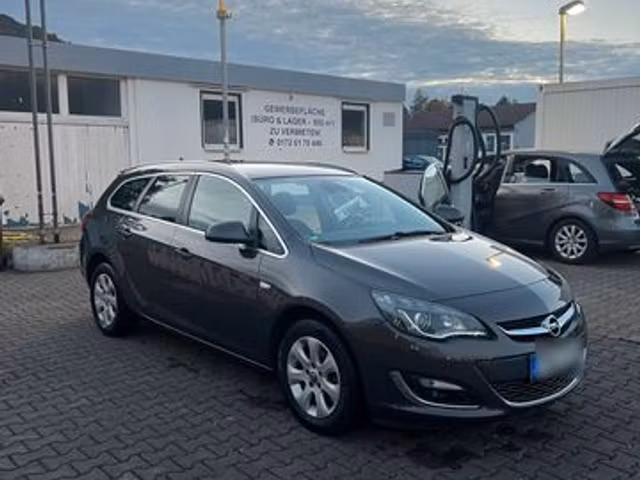 Opel Astra 1.6 CDTI 136 Sport