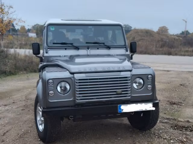 Land Rover Defender TD4 122 Station Wagon 4x4