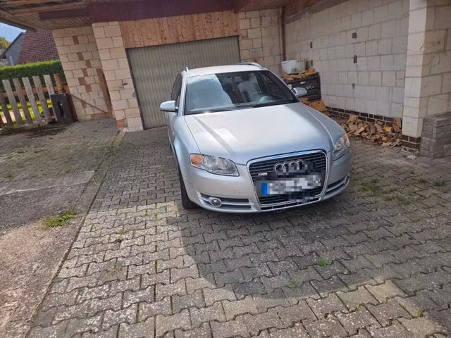 Audi A4 2.0 S line