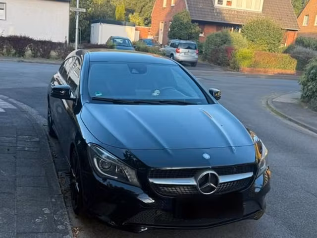 Mercedes-Benz CLA 200 2.1 136