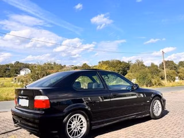 BMW Série 3 323i 2.5 170 Sport