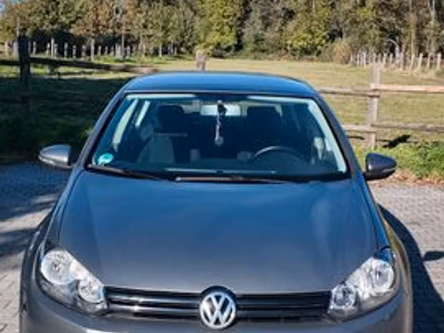 Volkswagen Golf 1.6 102 Trendline