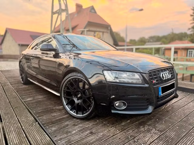 Audi A5 S5 V8 4.2 FSI 354 quattro