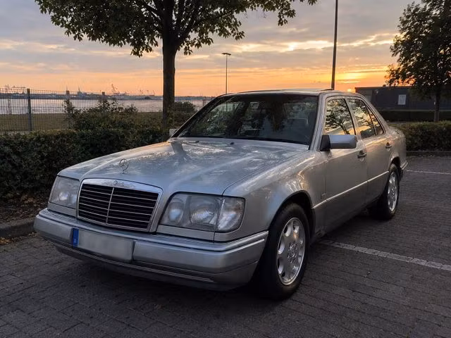 Mercedes-Benz Classe E 300 D V6 3.0 136