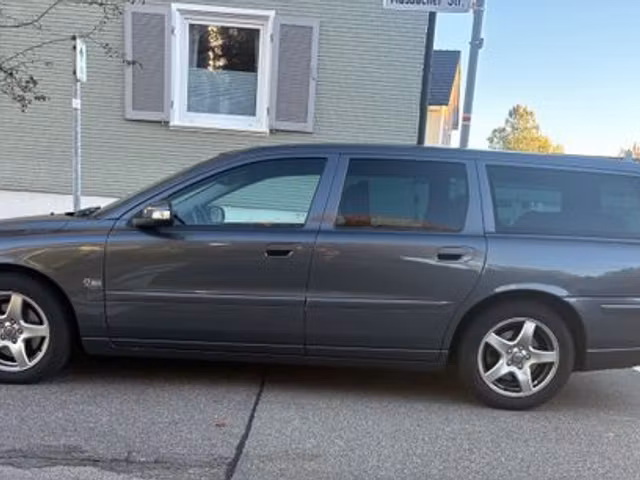 Volvo V70 D5 2.4