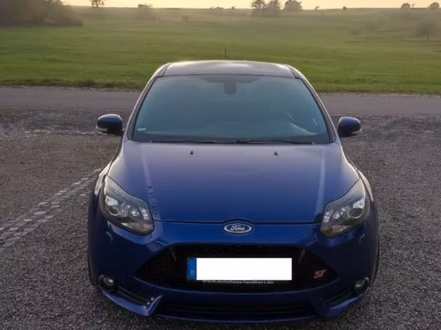 Ford Focus ST 2.0 EcoBoost 250