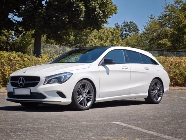 Mercedes-Benz CLA 250 2.0 211