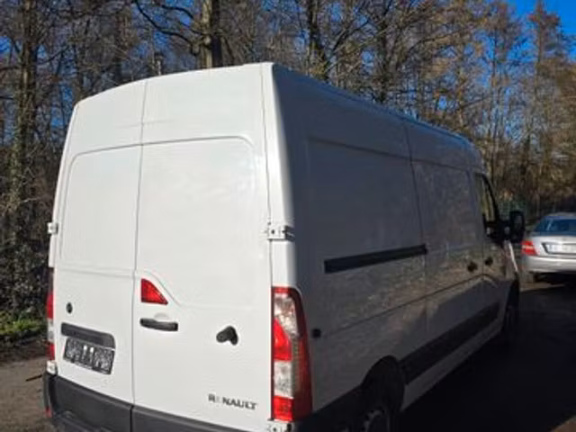 Renault Master 2.3 dCi 131