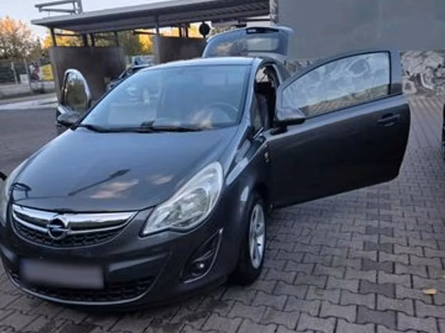 Opel Corsa 1.4 87 Satellite