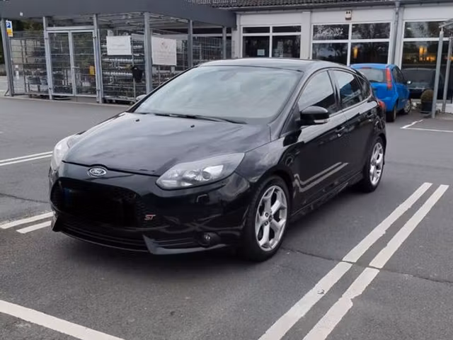 Ford Focus ST 2.0 250