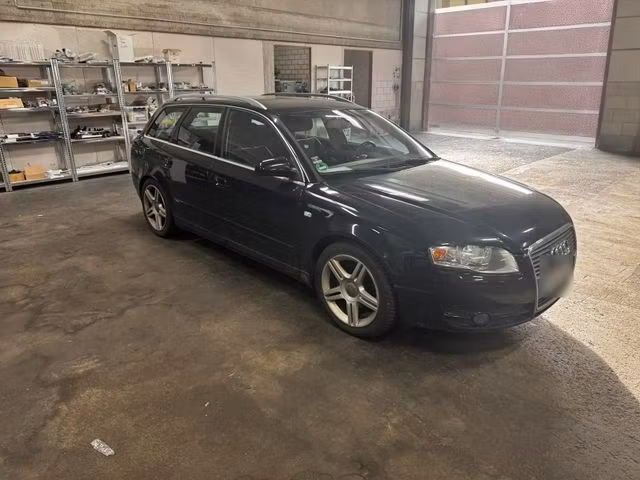 Audi A4 2.0 TDI 140 S line