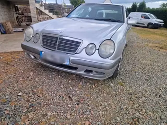 Mercedes-Benz Classe E E 200 Classic