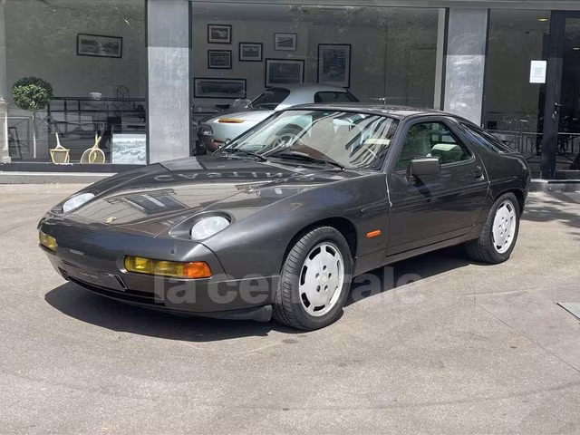 Porsche 928 S4 V8 5.0