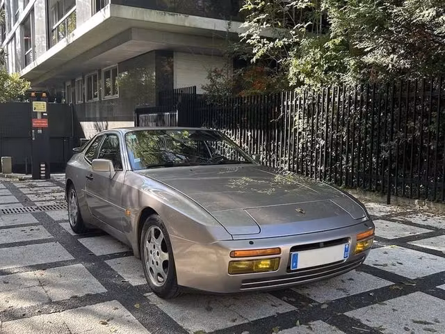Porsche 944 Turbo Cup