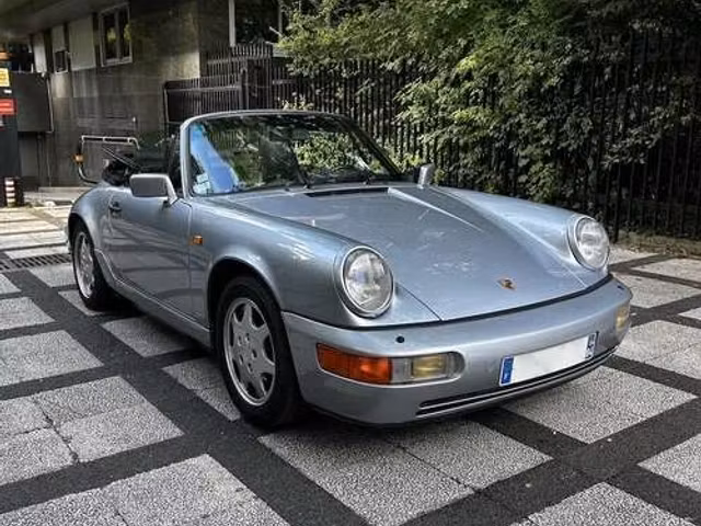 Porsche 911 Carrera 4