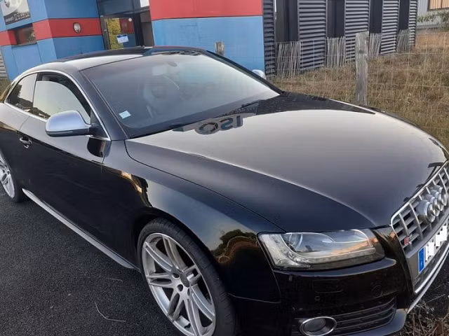 Audi A5 S5 V8 4.2 FSI 354 quattro