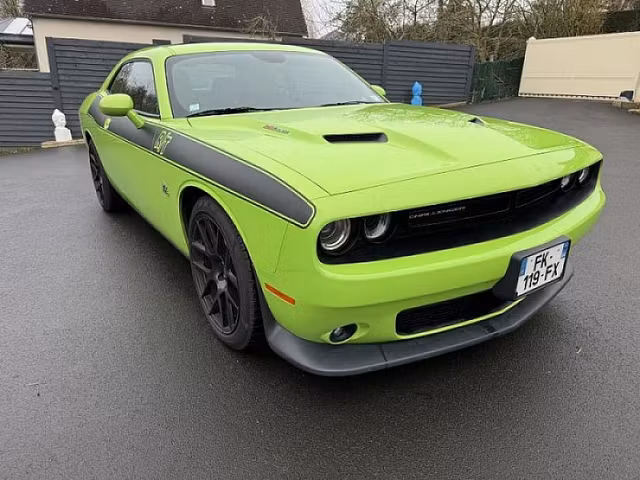 Dodge Challenger SRT 392 V8 6.4