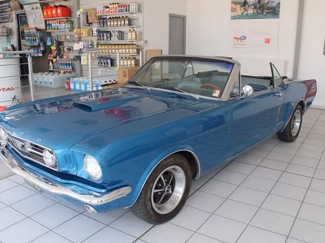 Ford Mustang V8 4.7
