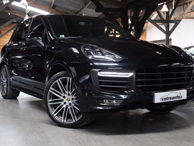 Porsche Cayenne Turbo V8 4.8 520 4x4