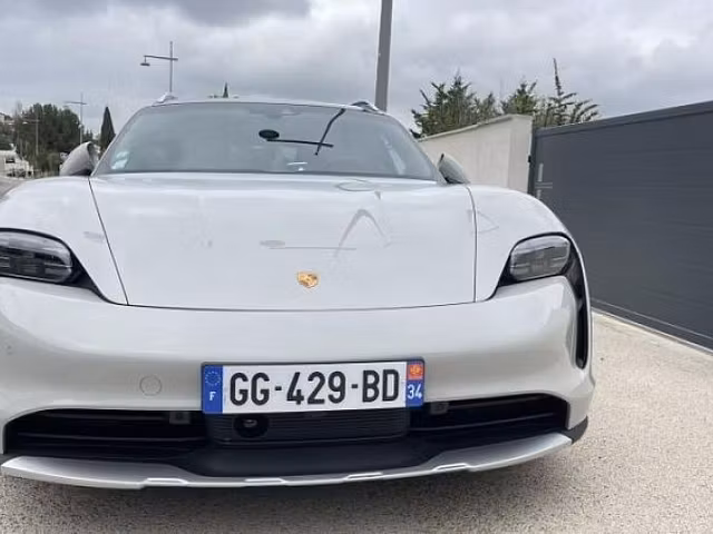 Porsche Taycan 380 4x4