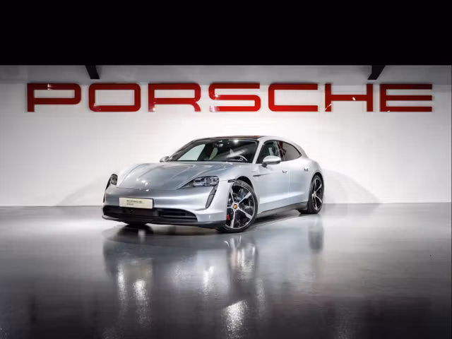 Porsche Taycan 4S 490 4x4