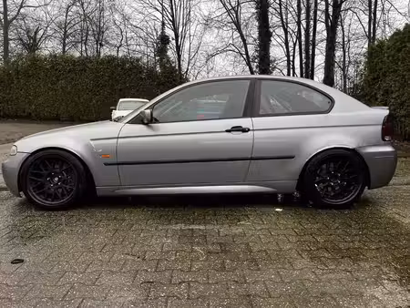 BMW Série 3 330i 3.0 231