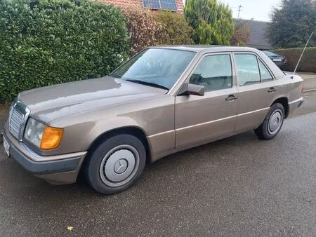 Mercedes-Benz Classe E 230 E 2.3