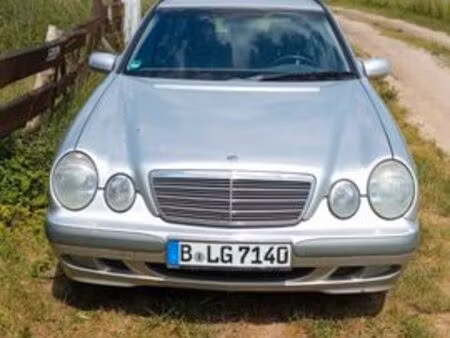 Mercedes-Benz Classe E E 200 Classic