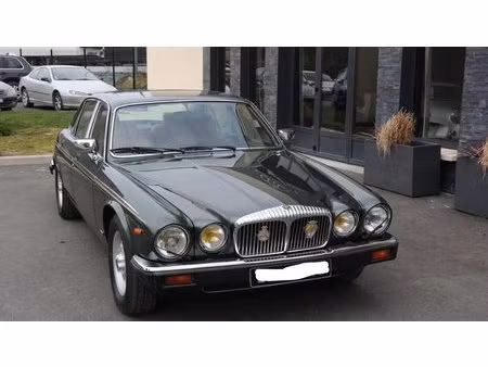 Daimler Double Six