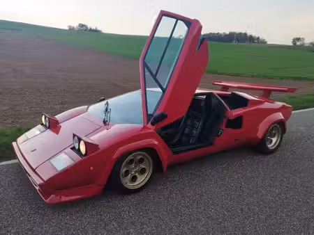 Lamborghini Countach LP400S