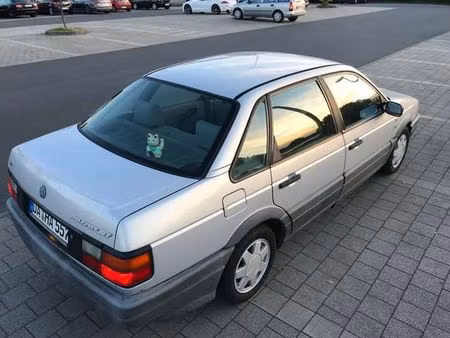 Volkswagen Passat 1.8 90