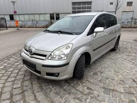 Toyota Corolla 2.2 177 Sol
