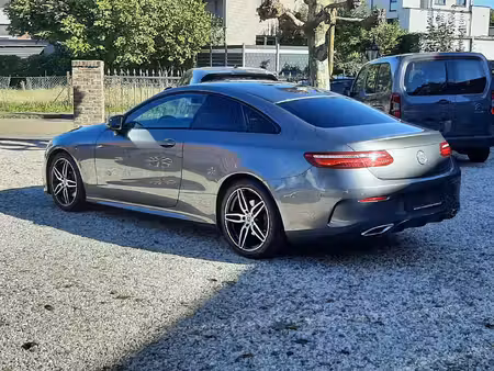 Mercedes-Benz Classe E E 220