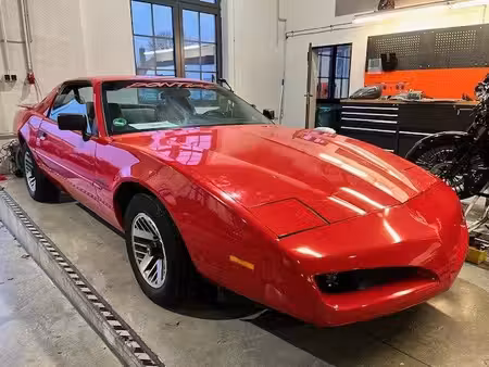 Pontiac Firebird 