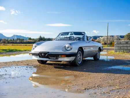 Alfa Romeo Spider Duetto 2.0