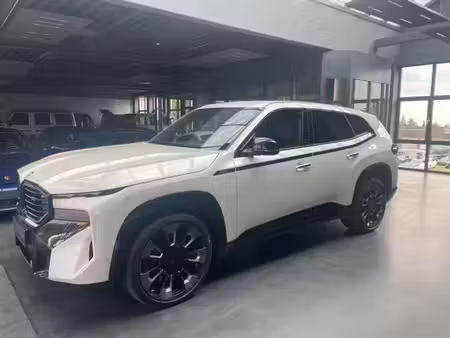 BMW XM V8 4.4 653